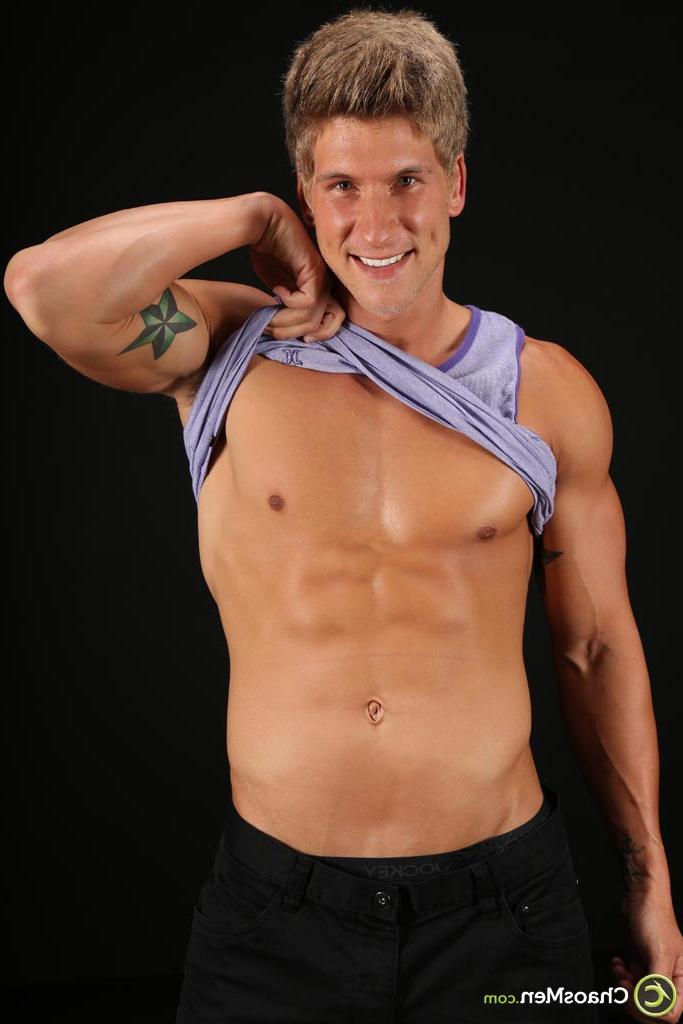 20P Handsome gay model Kellan Chestnut shows his muscular body & big rod in a solo
