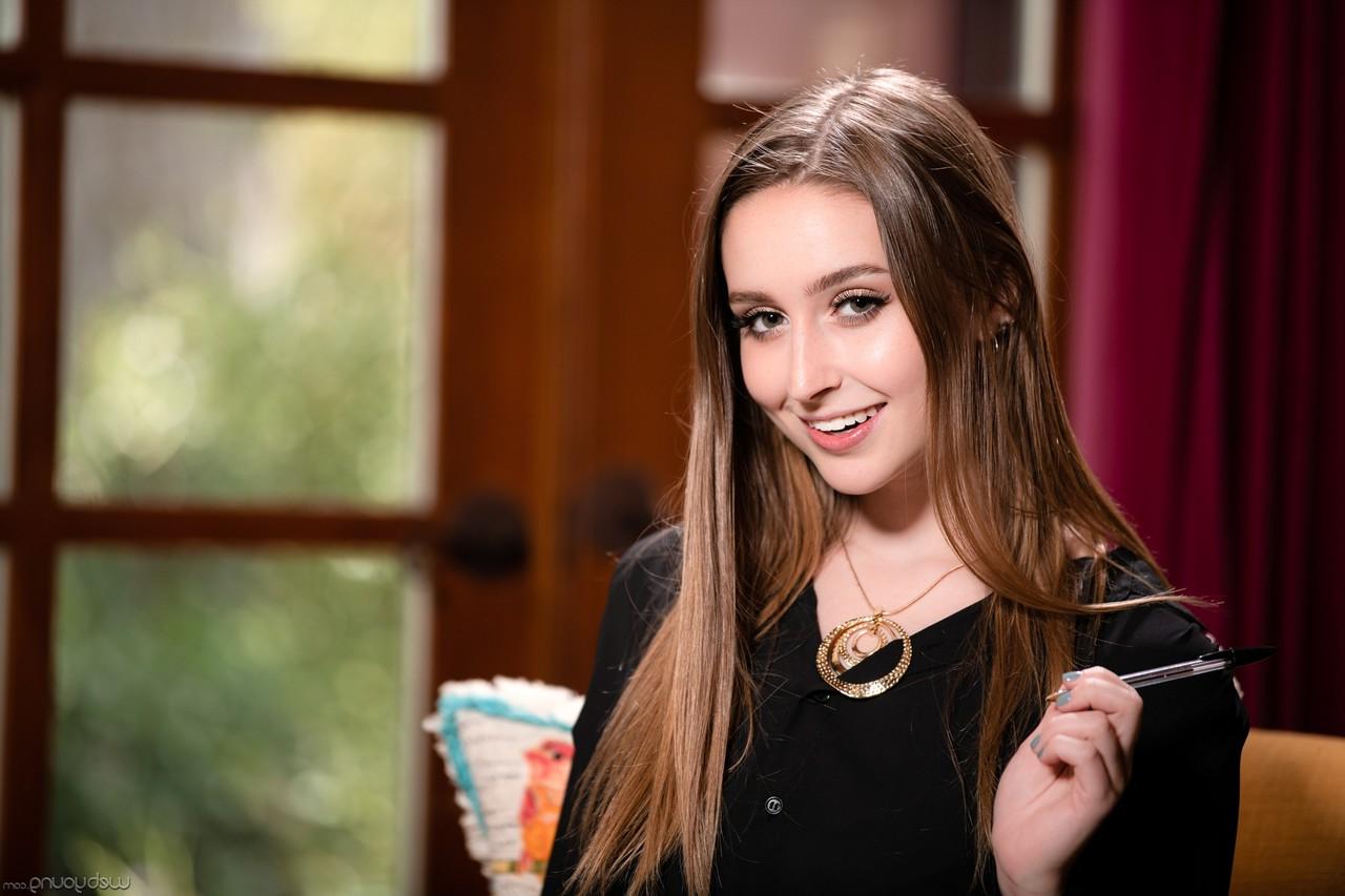 15P Pretty teens Natalia Nix and Laney Grey take turns modelling for a SFW shoot