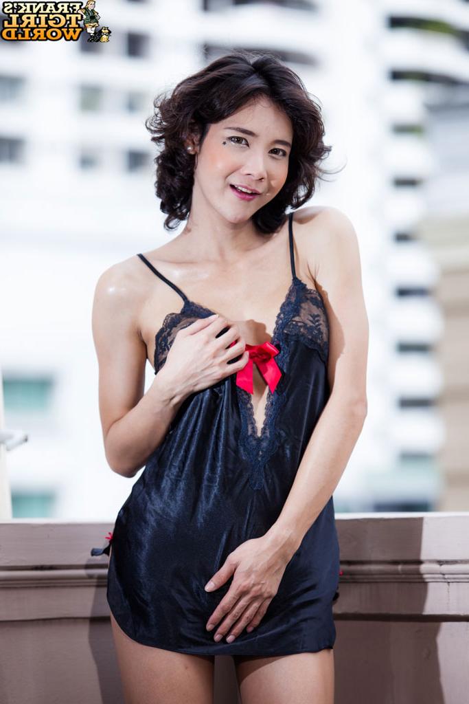 15P Franks TGirl World interprété par Paie Nude Photos
