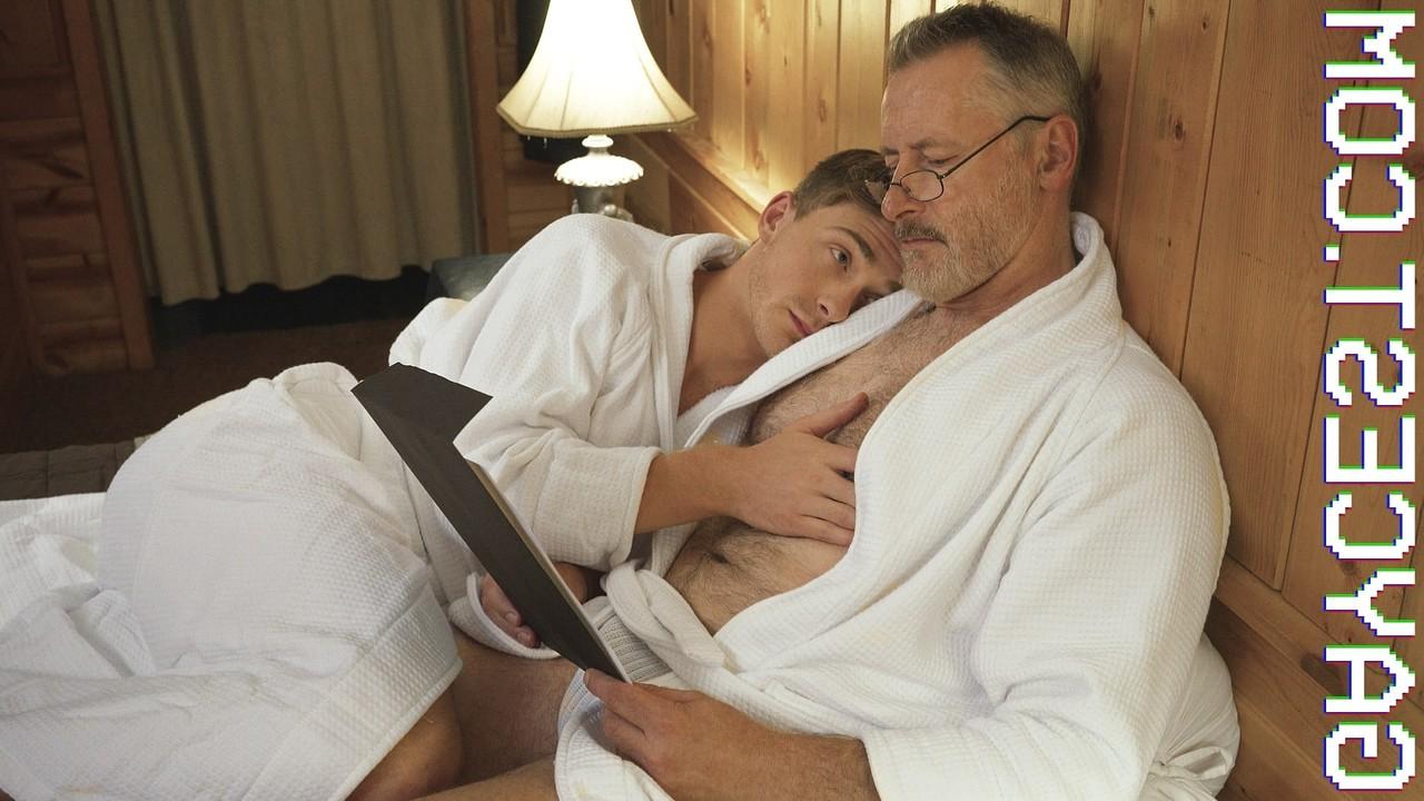 20P Naughty twink Cole seduces DILF Mr Houser and rides his boner on a bed