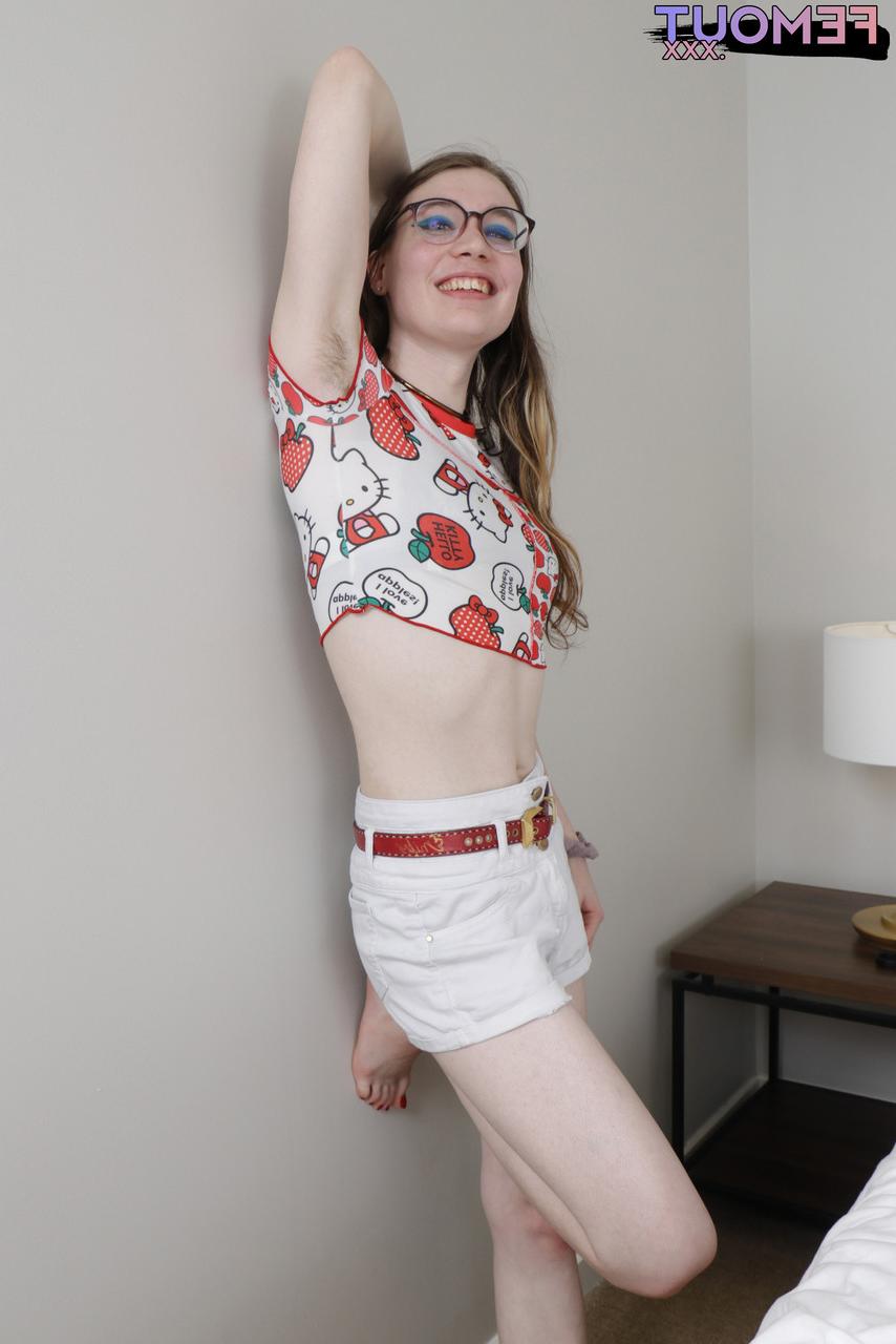 16P Femout XXX Emily Bun