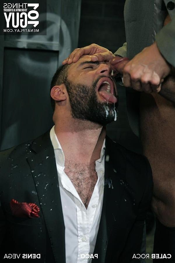 19P Gay bodybuilders Caleb Roca, Denis Vega & Paco get naughty in a 3way fuck