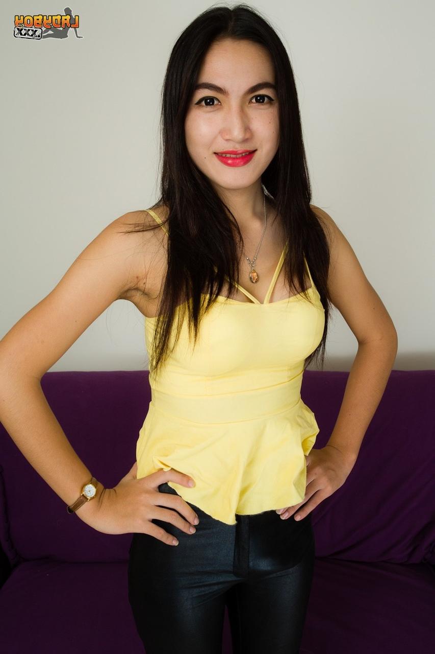 16P Asiática TGirl Sandi