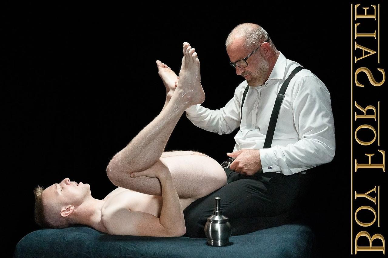 20P Horny daddy Master Kamp undresses and fucks skinny twink The Boy Serg