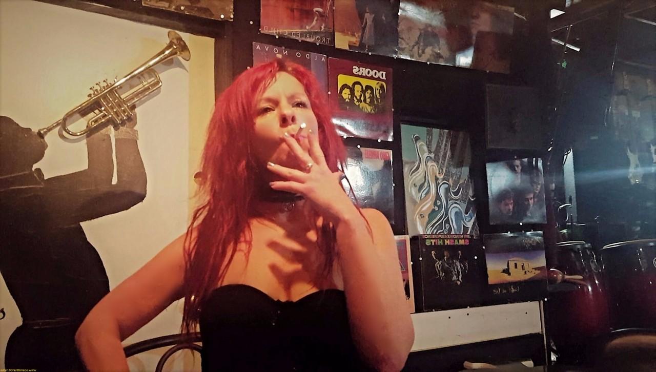 16P Redheaded MILF amateur Lady Scarlet fingers her love hole while smoking