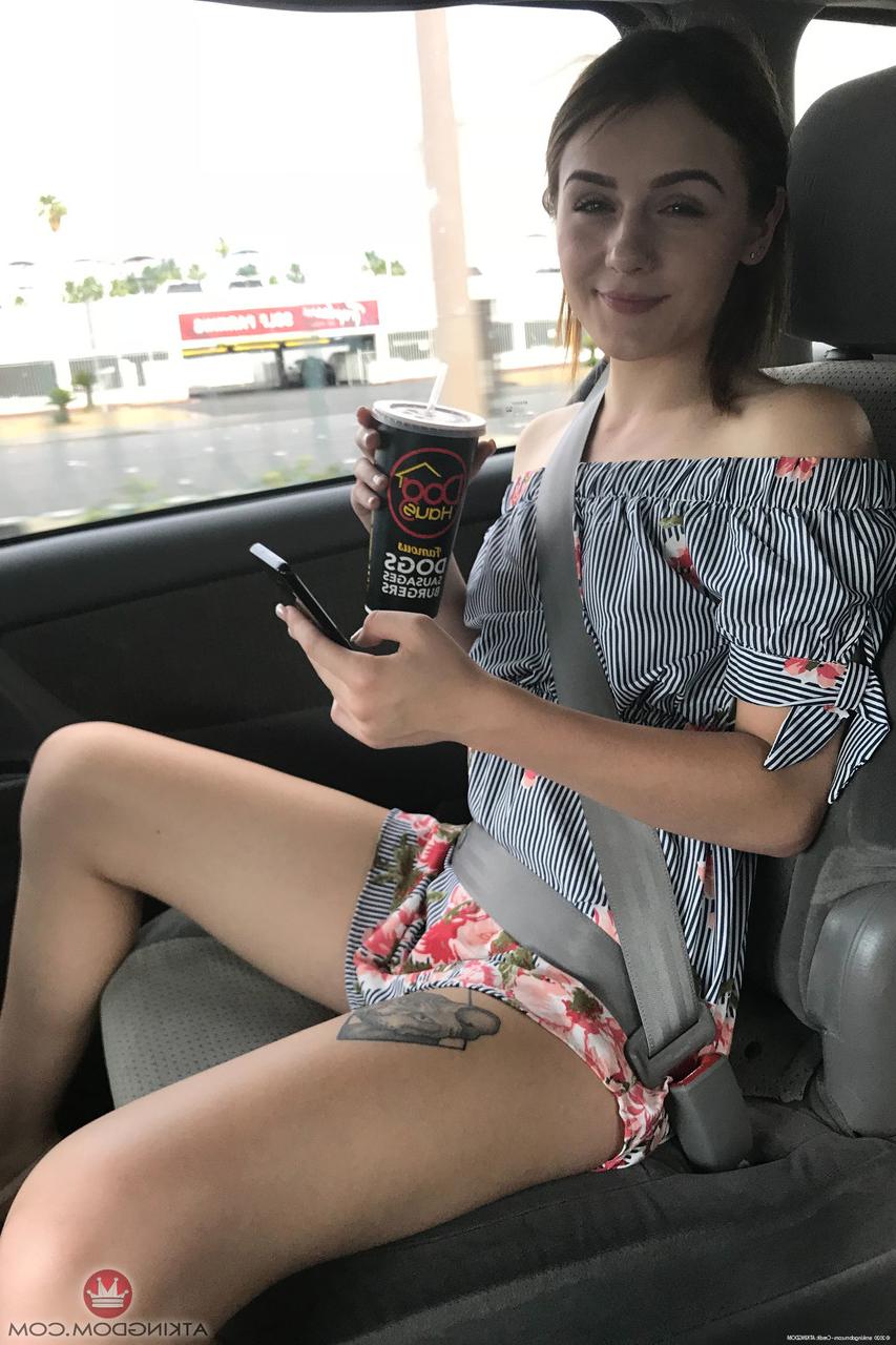 20P Amateur teen Rosalyn Sphinx strips and poses in her public solo compilation