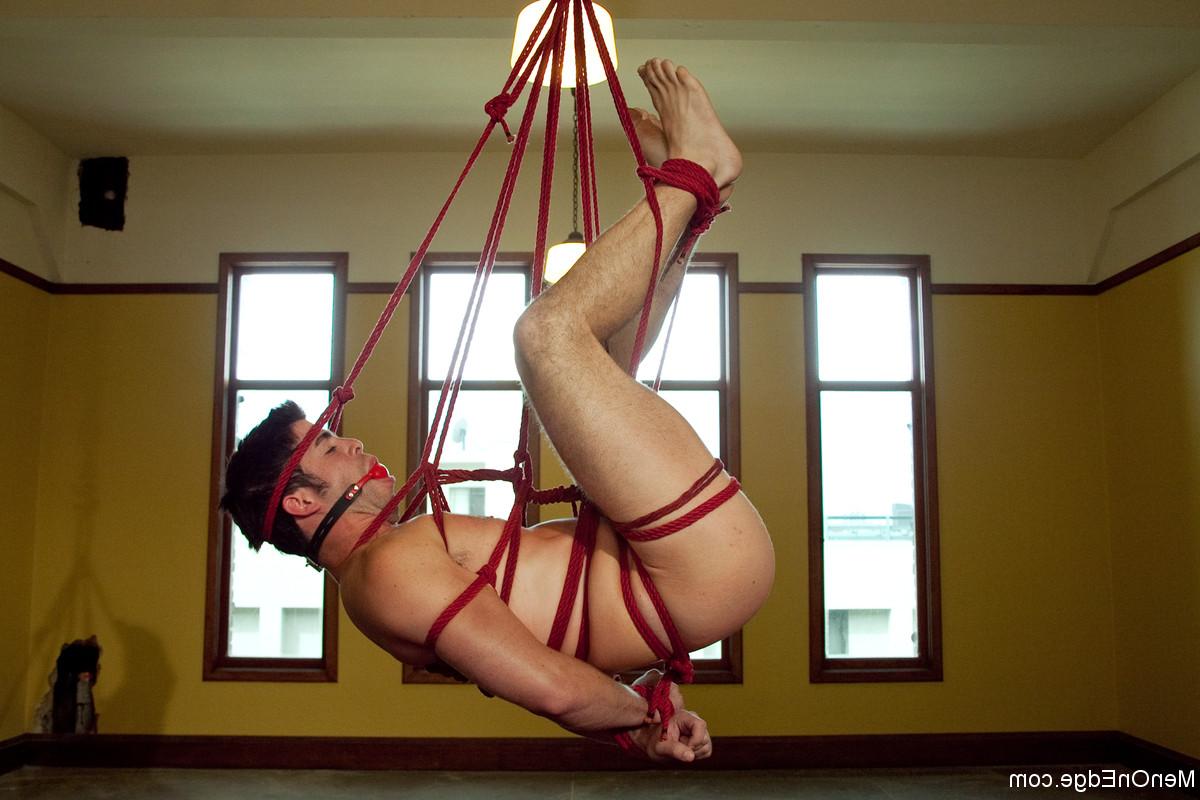 20P Men On Edge Troy Collins
