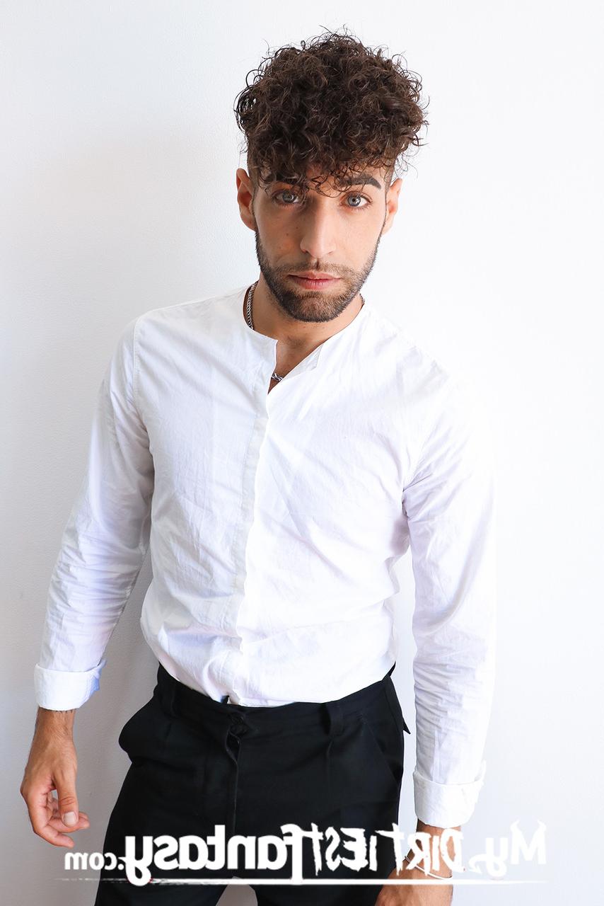20P Os gays Erik Devil, Yah Jil e Jhostin Brown fazem um trio selvagem no escritório