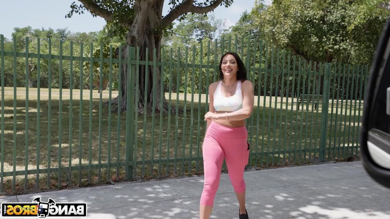 20P Slutty Latina Demi Diveena fucks a stranger in his car for cold hard cash