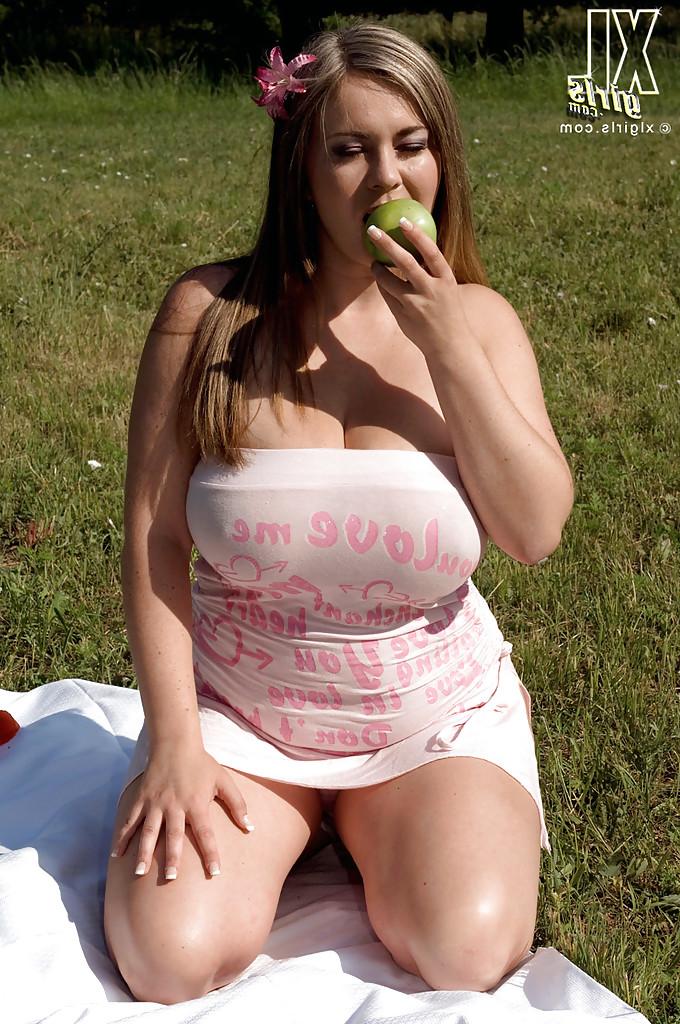 16P Big titted plumper gets naked on the picnic and masturbates fiercely