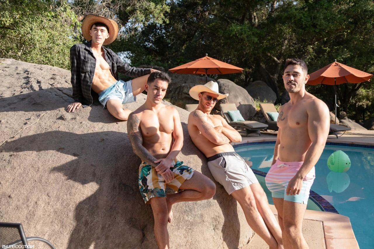 20P JC Hunt et Nico Coopa, hommes homosexuels bien musclés, ont des relations sexuelles anales après une action orale torride