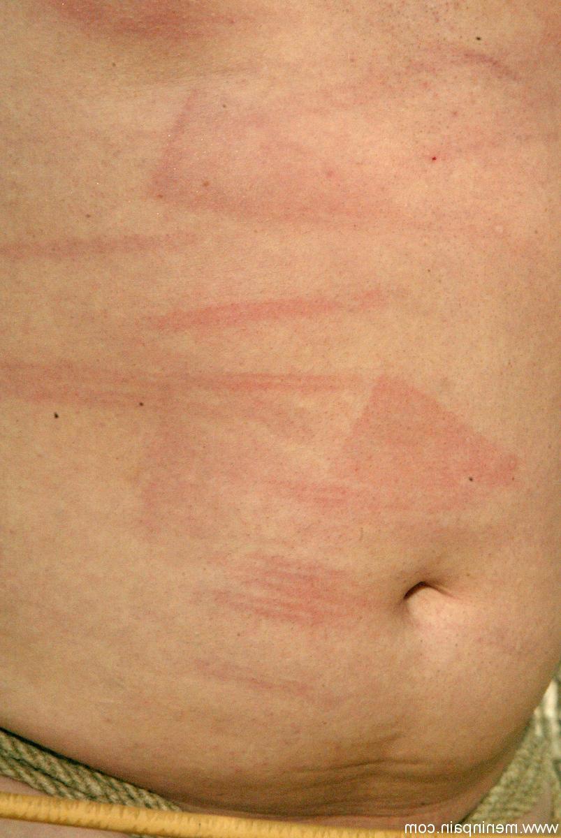 20P Kinky blondes Harmony and Sativa Rose tie up a guy and play with him outdoors
