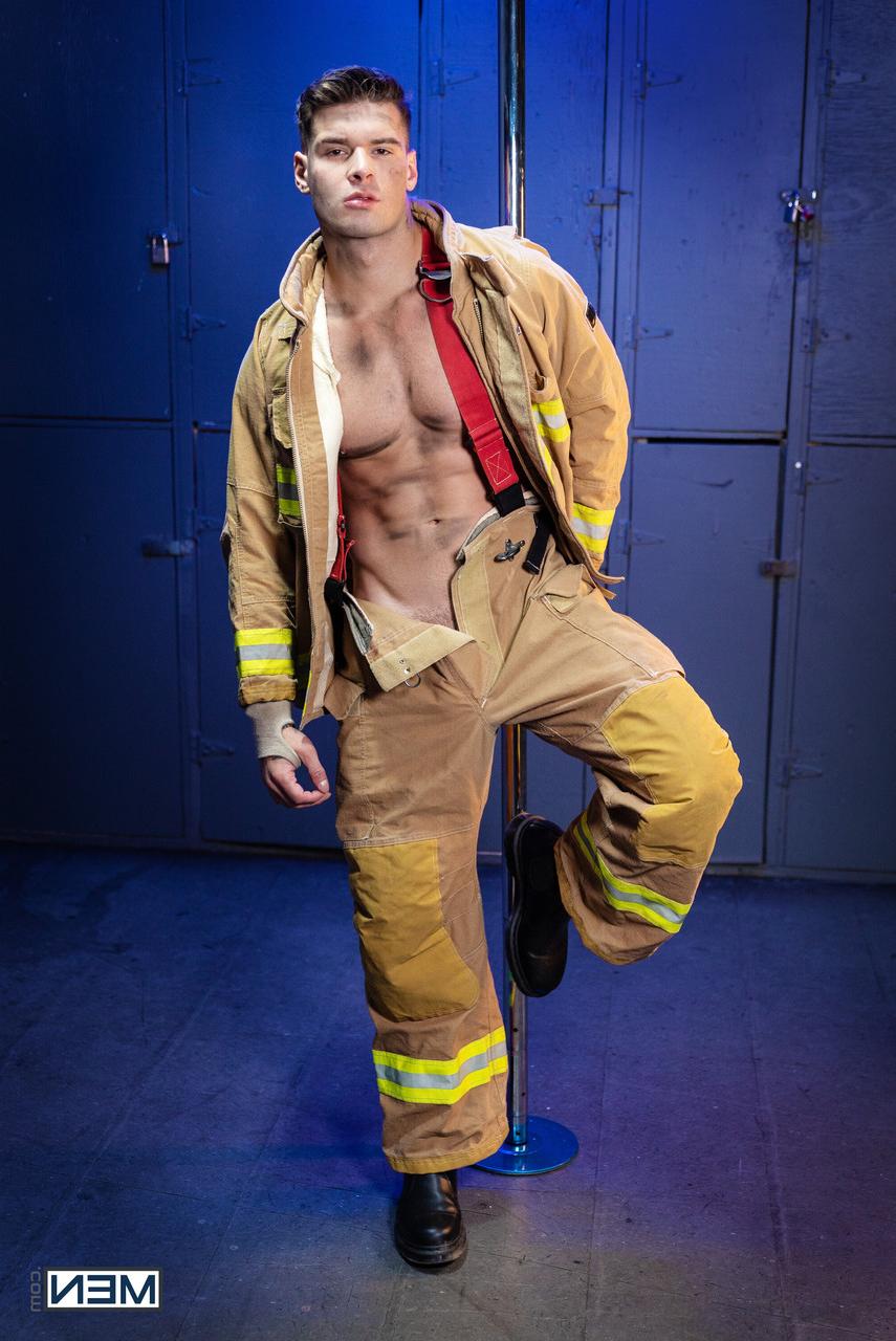 18P Muscular firefighter Malik Delgaty has hardcore anal sex with a hot twink