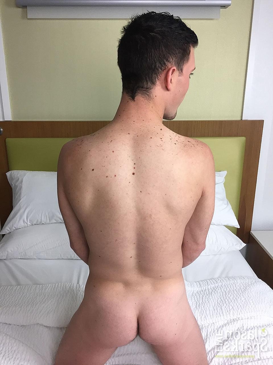 20P A morena gay esbelta Christian Blue bate o twink Joshua James na bunda