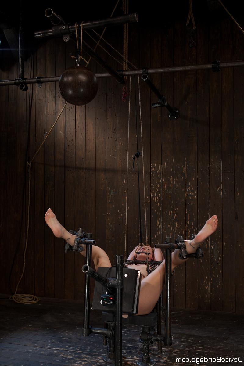 20P Horny MILF amateur Dylan Ryan gets bound and toyed in a BDSM session