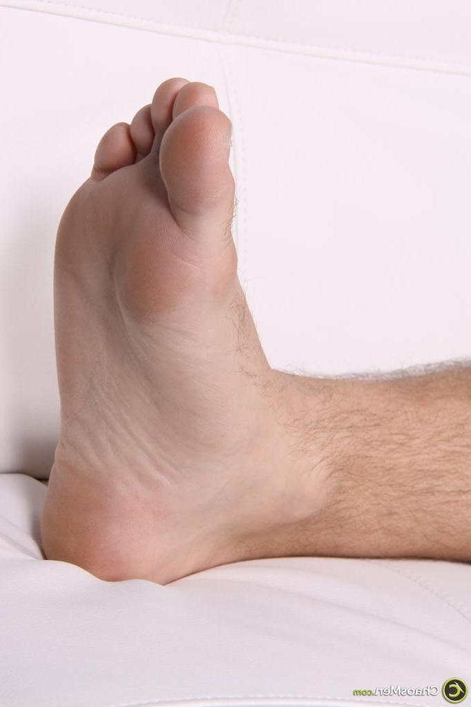 20P Brooklyn, gay pervers, perd ses vêtements et attrape sa bite bien dure