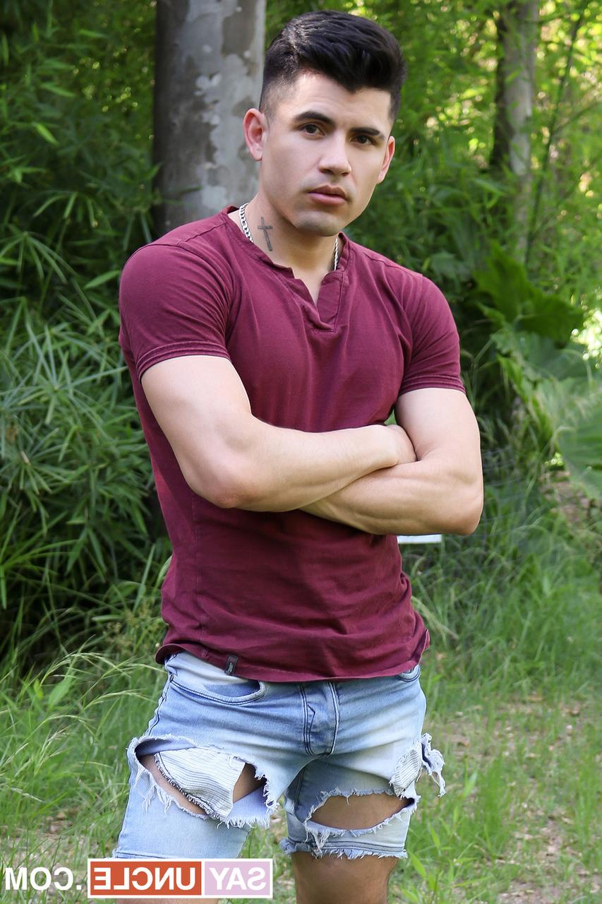 9P Estrelas porno gays sexy Bautista Nores e Caetano Soares transando em um piquenique
