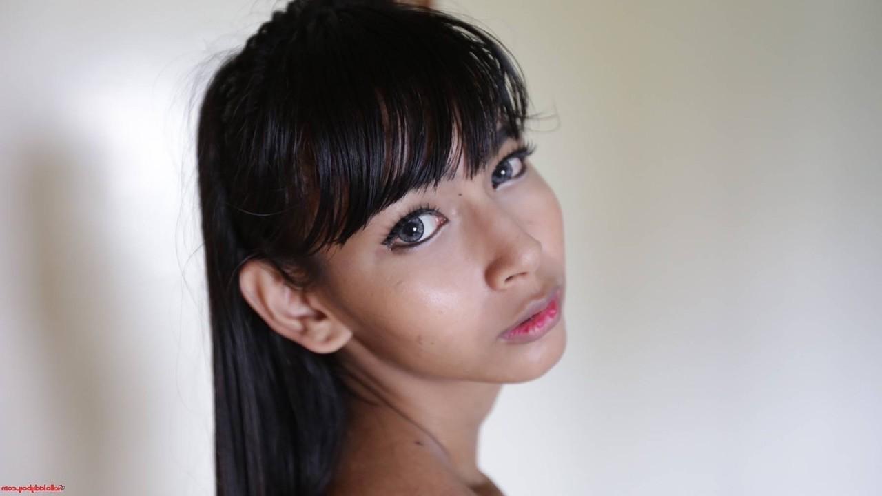 12P Hello Ladyboy performed by Bay Nude XXX