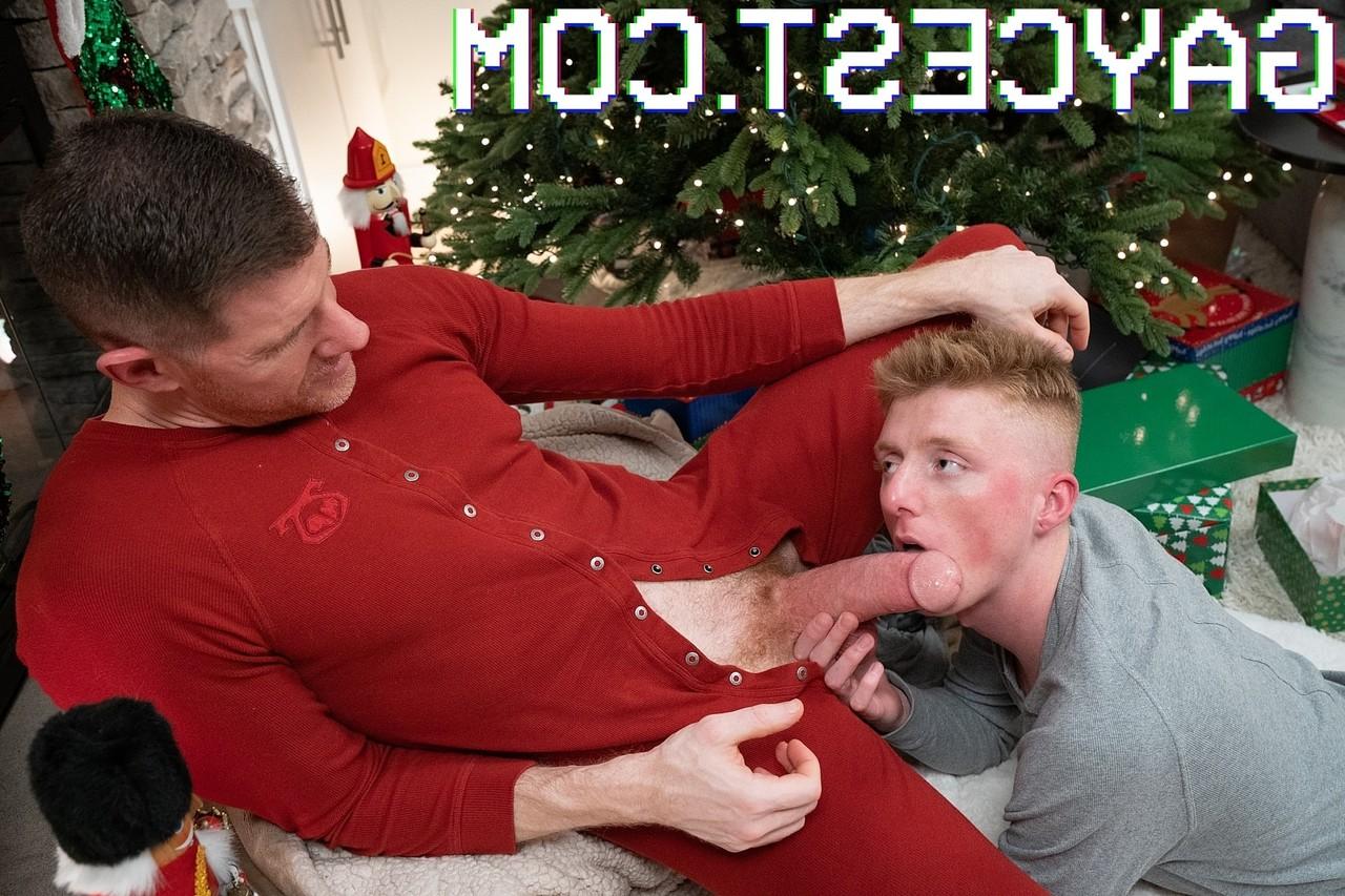 20P O garotinho adolescente Richie curtindo uma foda de Natal com seu padrasto gay Wolf