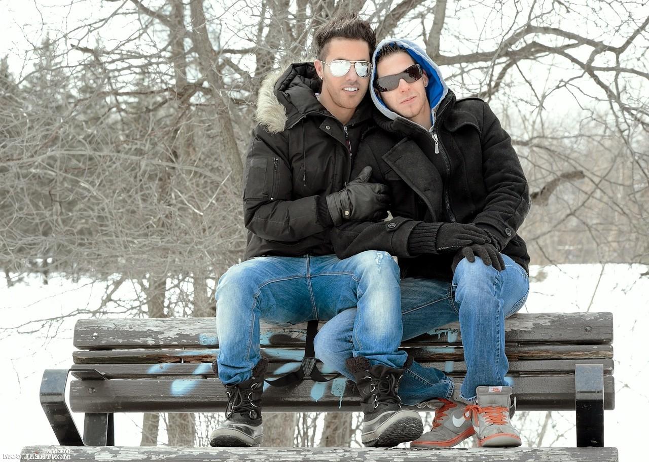 15P Homens gays Lorenzo Star e Ben Rose chupam o pau grande do outro e fazem sexo anal