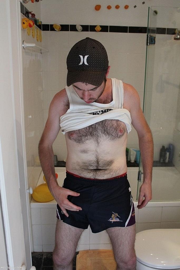 20P Hairy guyJayce Joystick jerks off his small cock in the bathroom