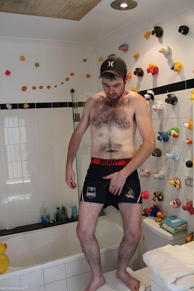 20P Hairy guyJayce Joystick jerks off his small cock in the bathroom