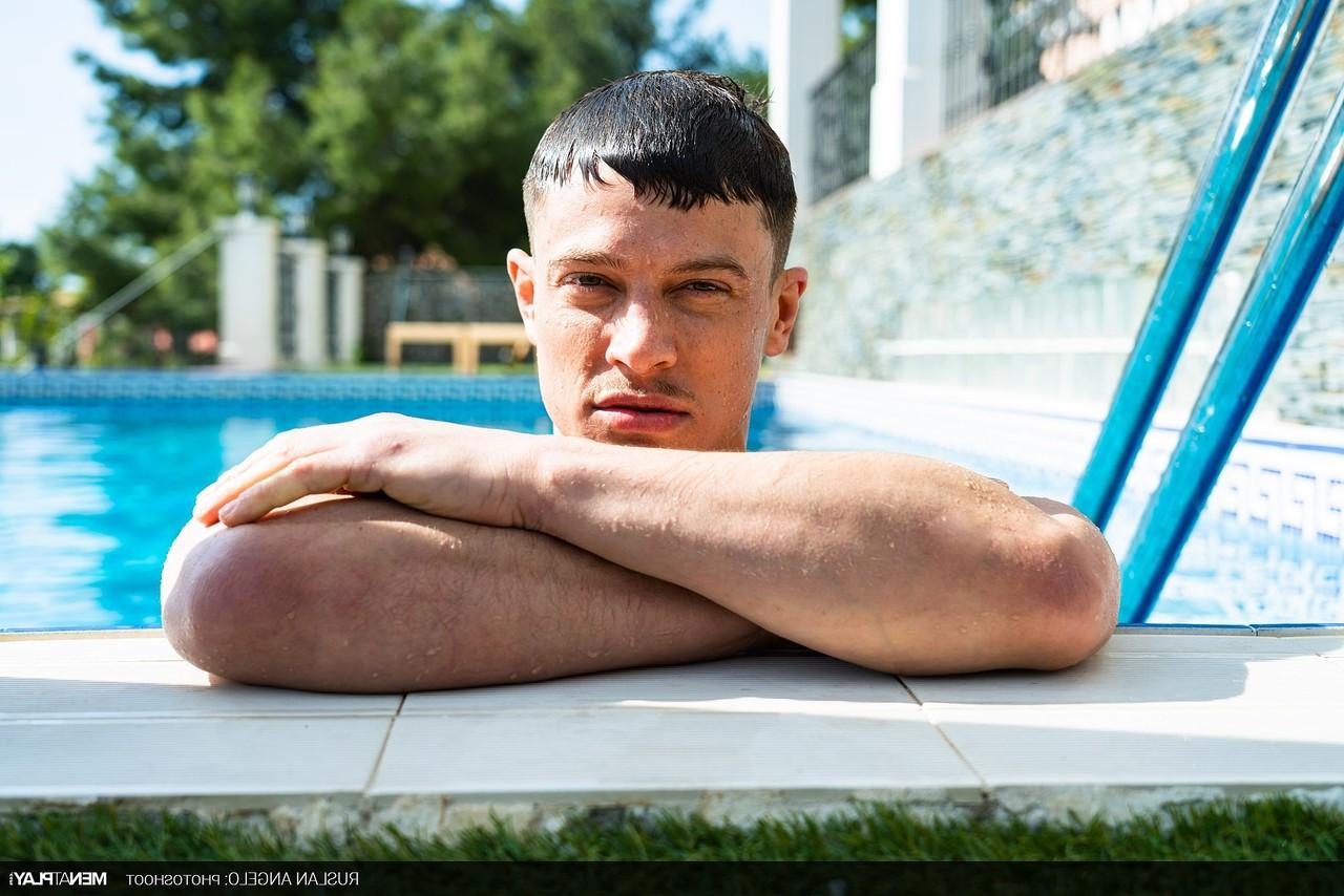 20P Gay butler Ruslan Angelo posing and fucking hard in his compilation