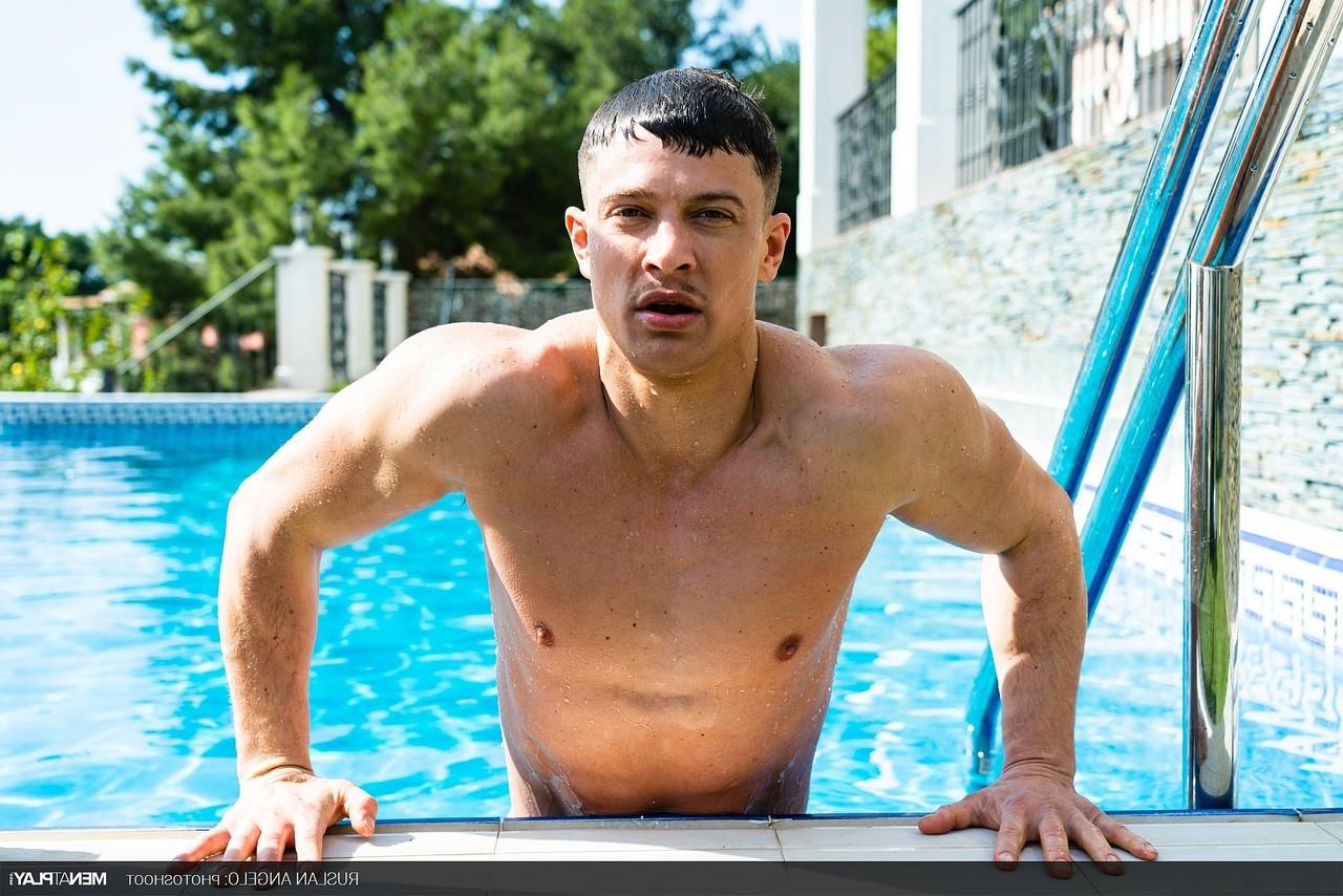 20P Gay butler Ruslan Angelo posing and fucking hard in his compilation