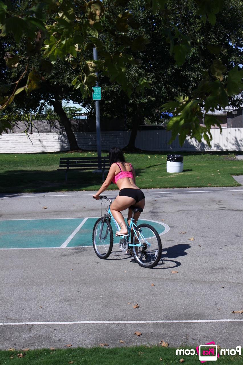 20P Dark-haired babe Madison Rose teases with her big ass and rides a stiff boner