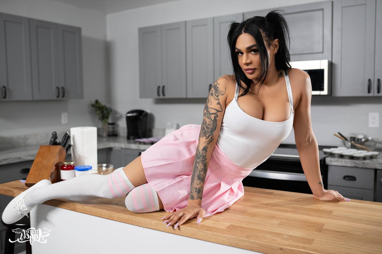 15P Trans Angels Summer Col, Eva Maxim