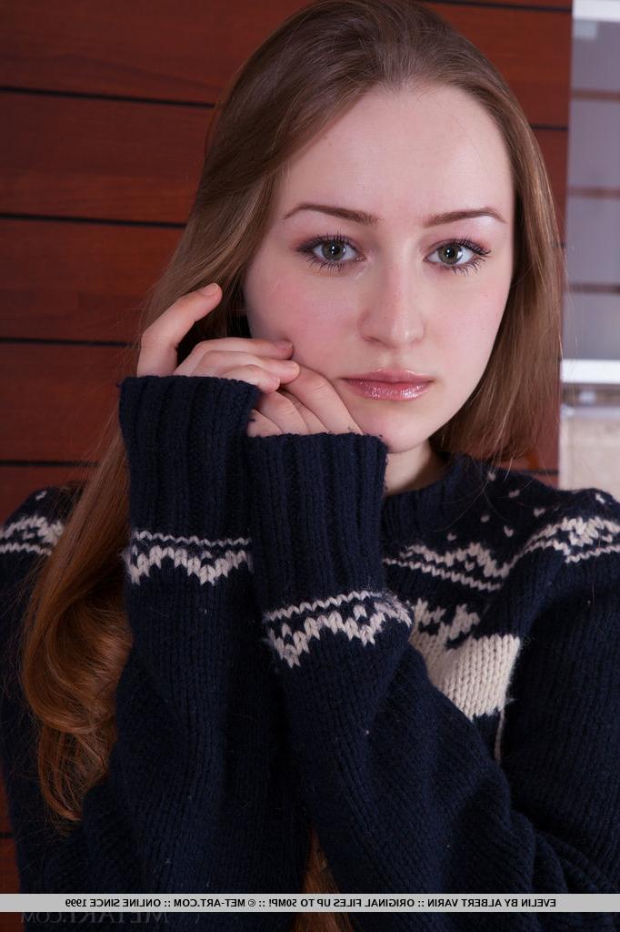 18P Fully clothed teen Evelin undressing for nude modeling display