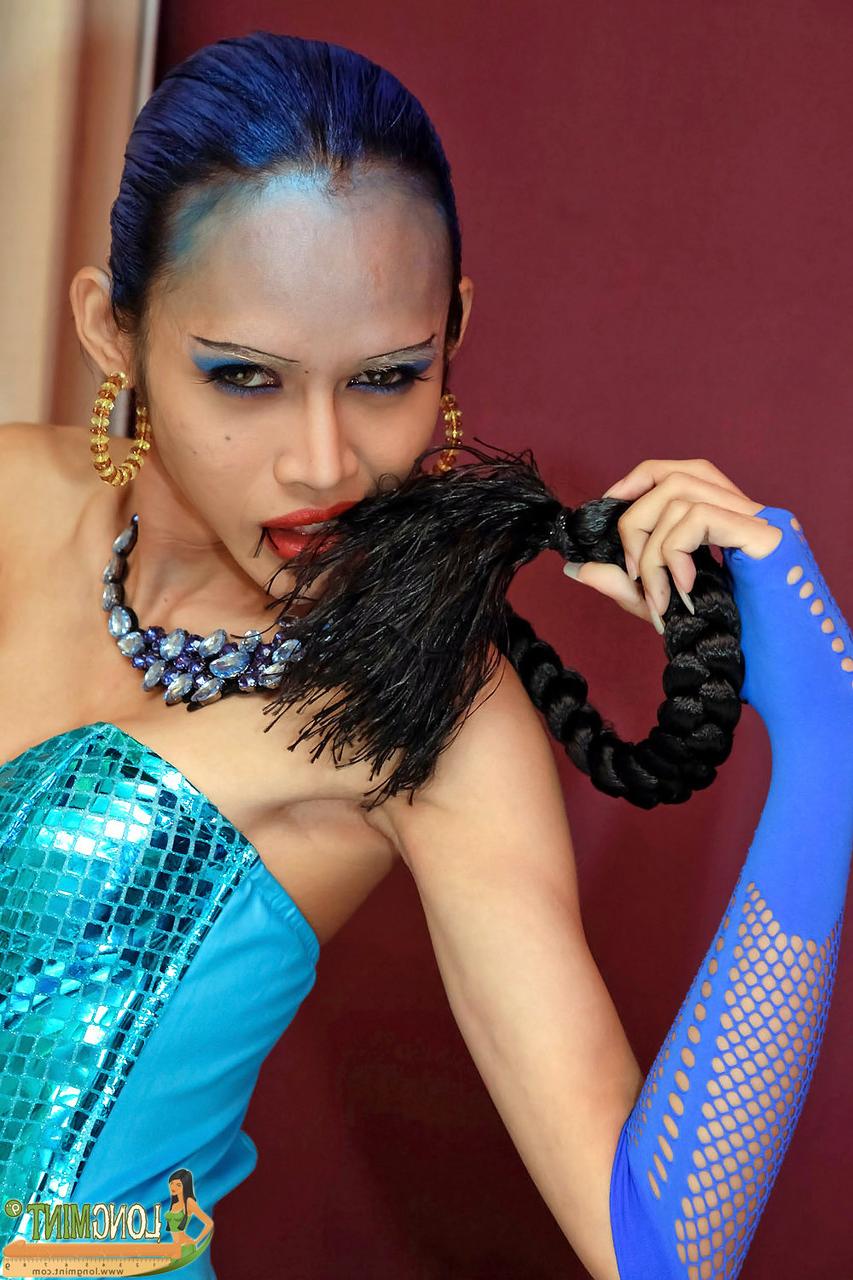 20P Blue-haired ladyboy Mint loses her corset and masturbates in her hot pantyhose