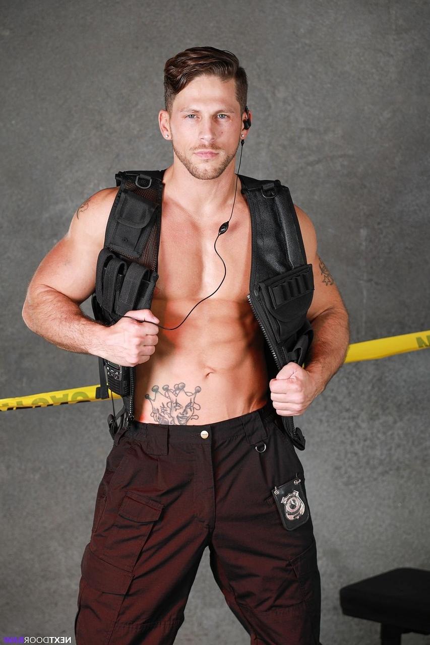 20P Sexy bottom boy Carter DelRey gets anally punished by officer Roman Todd