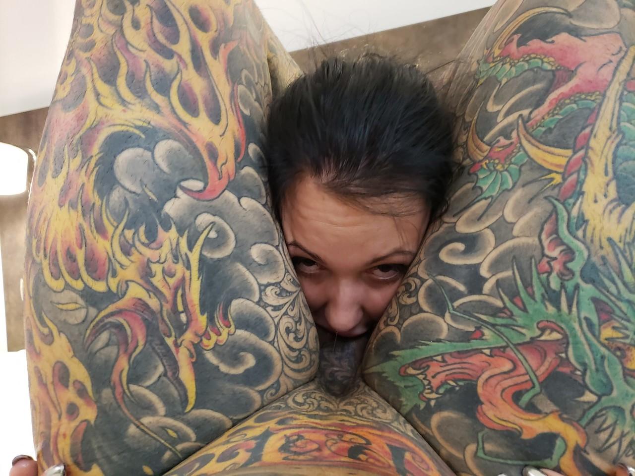 15P Tattooed slut Sascha Ink deepthroats a huge dick & takes it up her pussy