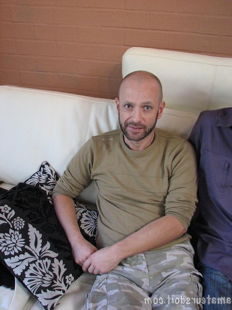 20P Lindos garotos gays amadores tirando a roupa e posando seminus