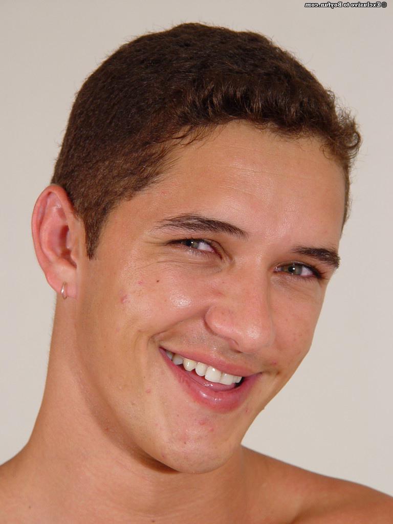 20P Gay stallion Fausto unveils his huge uncut dick & tight asshole before jerking