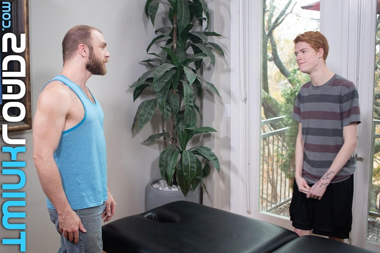 20P Gay masseur Connor Taylor seduces and fucks mature gay dude Peter Marcus