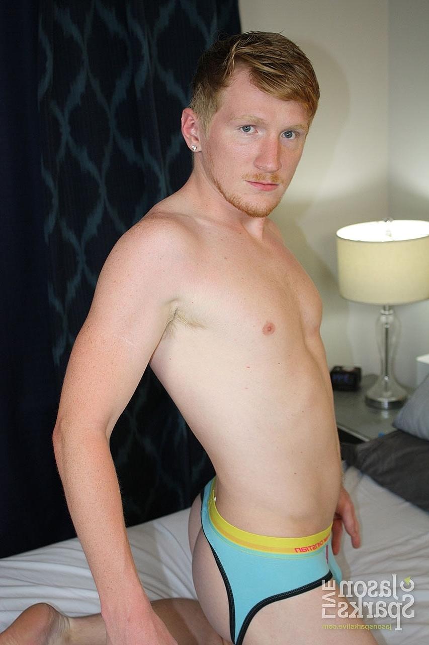 20P Brunette bodybuilder Brogan Reed bangs Spencer Daley in a gay bareback scene