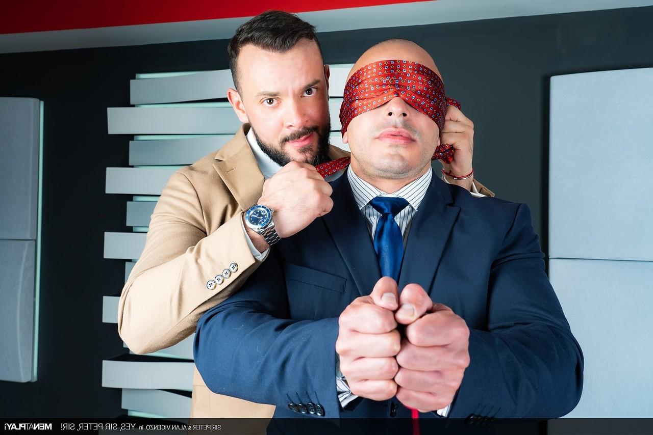 20P Gay colleagues Alan Vicenzo & Sir Peter have hardcore anal sex in the office