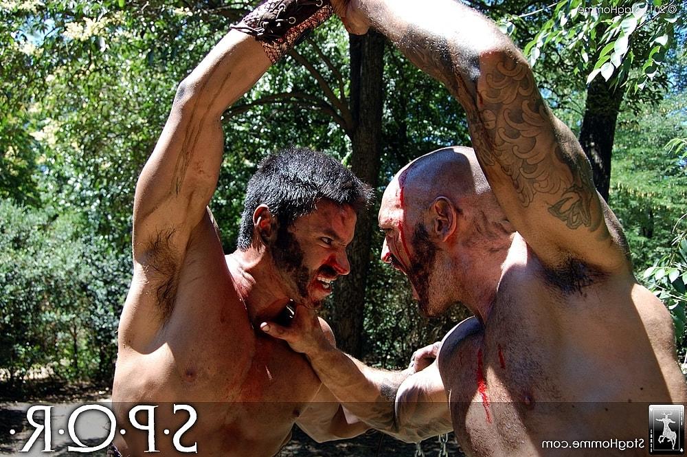 20P Muscular gay men Eliad Anastos & Francesco DMacho have hardcore anal sex