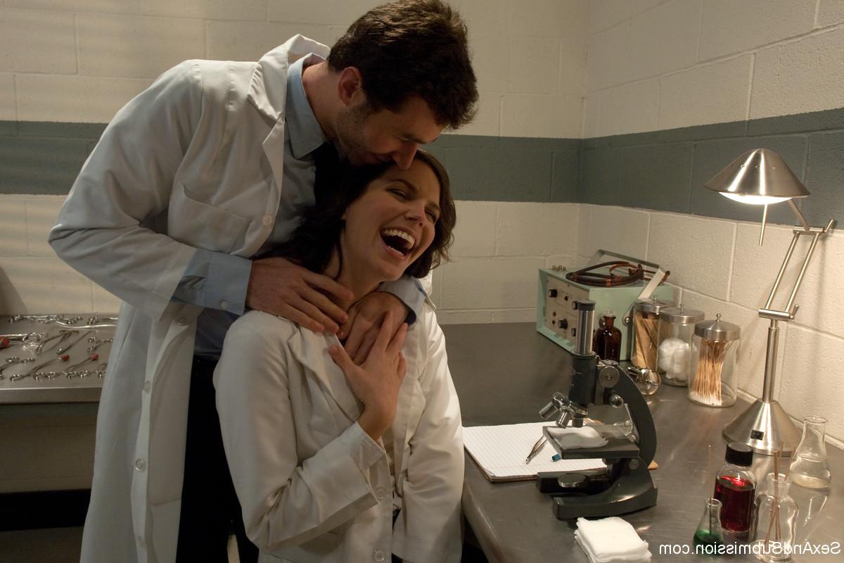 20P Submissive laboratory worker Bobbi Starr gets fucked by her dominant colleague