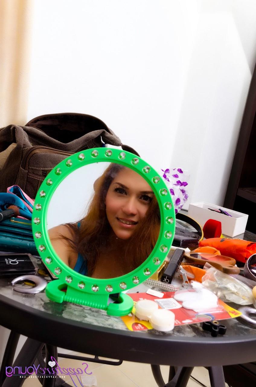 13P Sapphire Young Oficial estrelando Sapphire Young Fotos pornôs