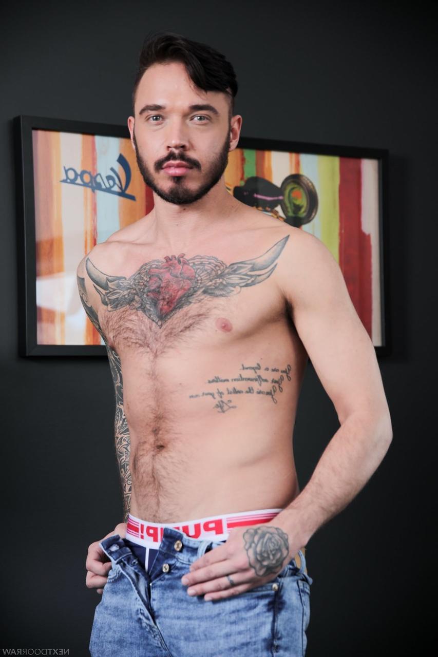 20P Hot studs Donte Thick & Chris Knight lick and bang each other's buttholes
