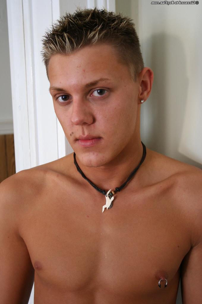 20P Garoto divertido Aiden Shay