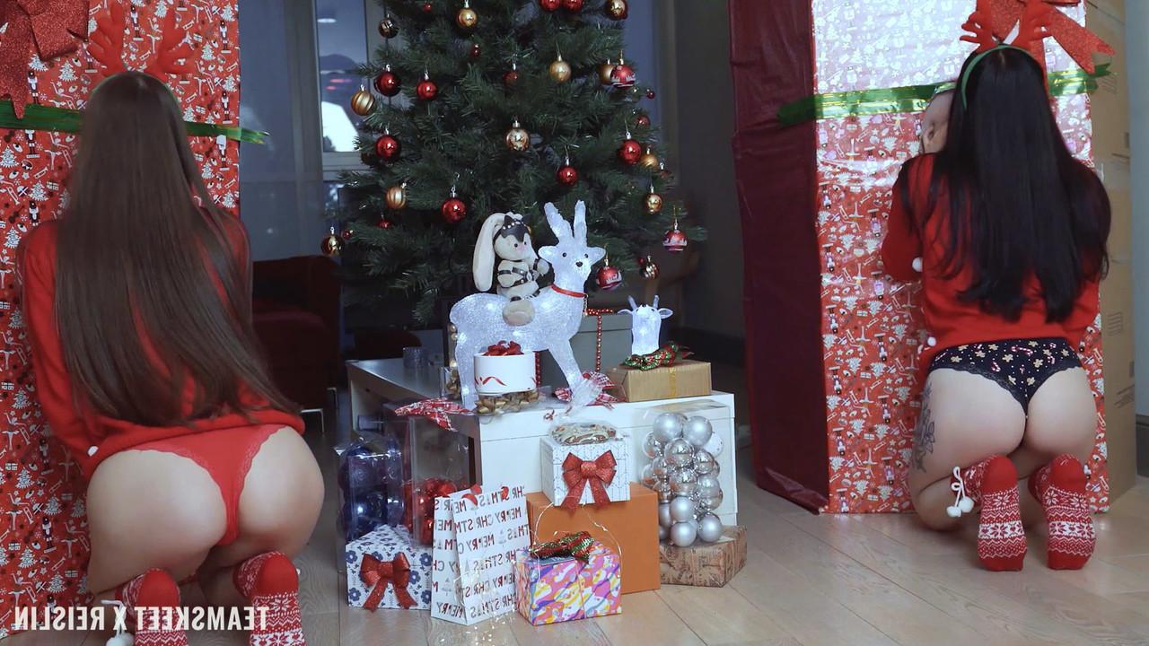 20P Die frechen Babes Reislin und Sola Zola werden an Weihnachten in einem POV-Vierer gefickt
