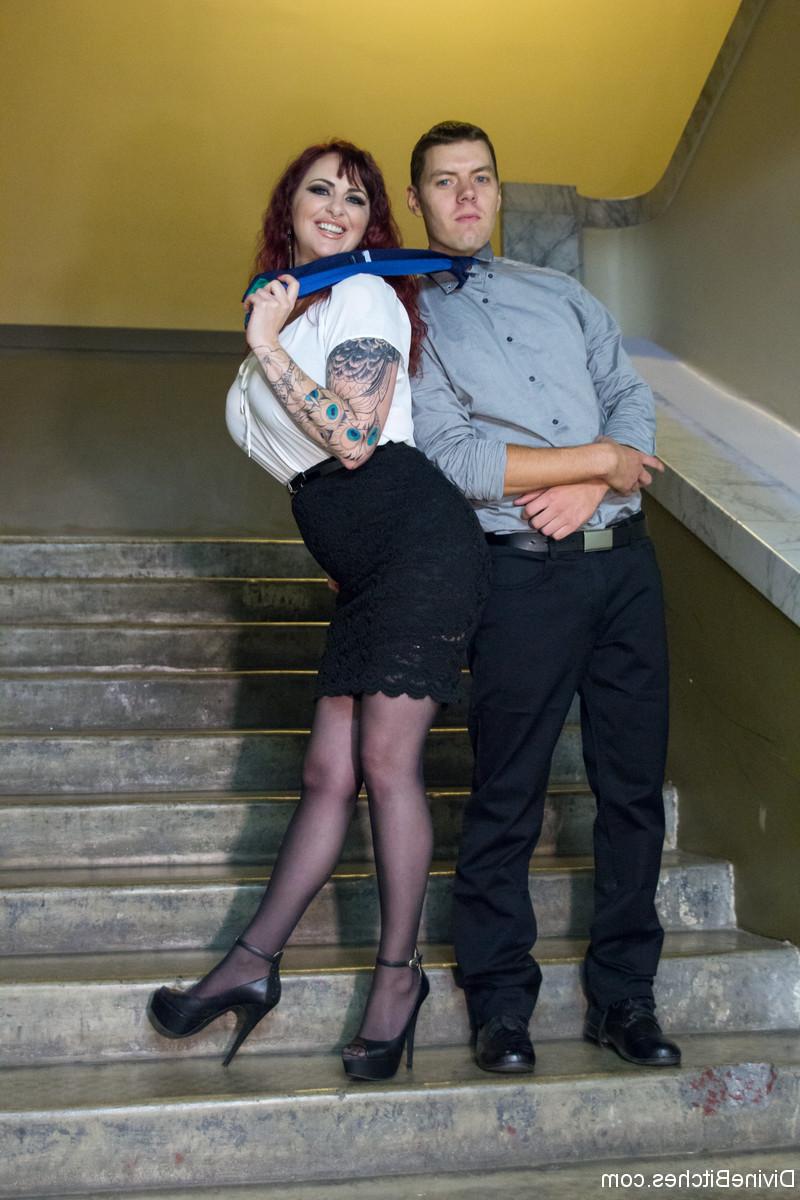 20P Inked MILF Mz Berlin ties up a businessman & puts clothespins on his dick