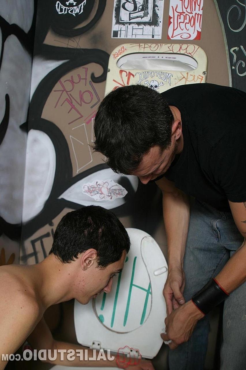 20P Dominant Derrick Paul strips and humiliates his gay boyfriend Kit Deschanel
