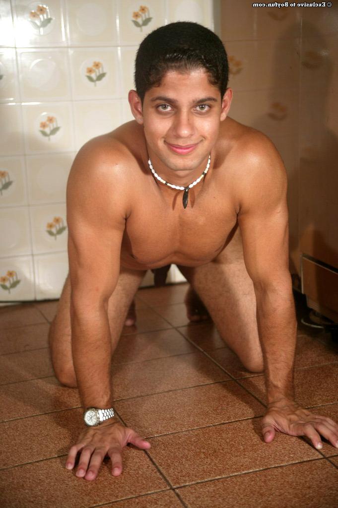 20P Gay Latino Anderson unveils his big hairy booty and rock-hard uncut dick