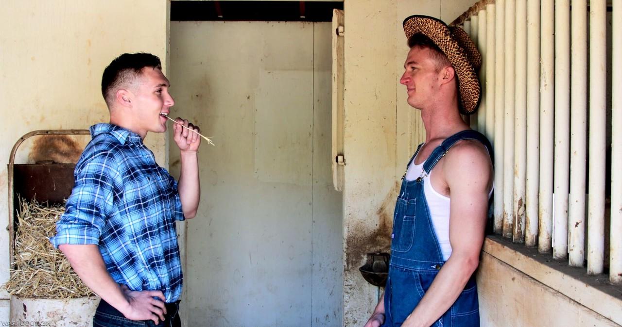 20P Two cute farmers Elye Black & Ty Derrick having doggy sex in the barn