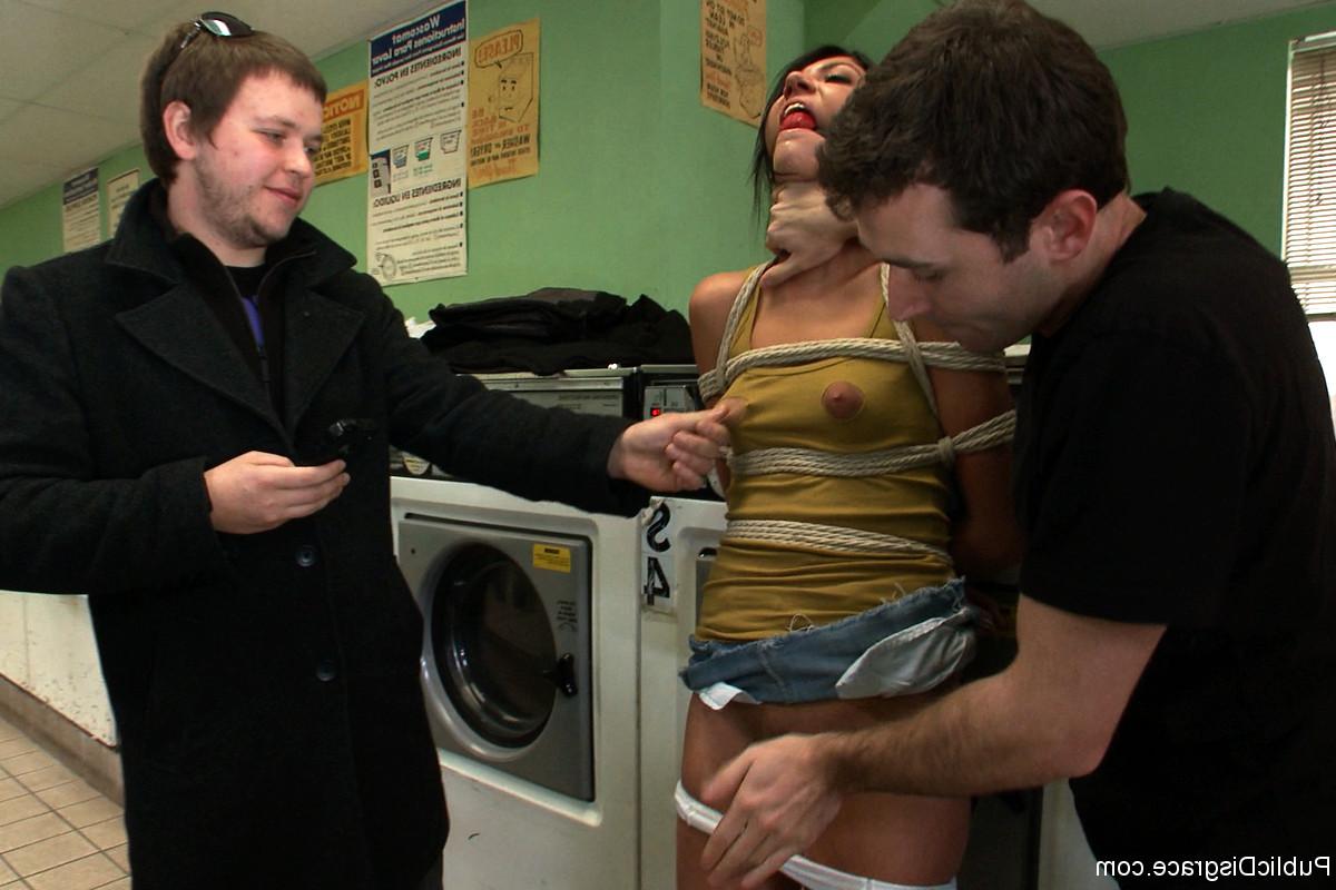 20P Desgracia pública Cassandra Nix, James Deen, Princesa Donna Dolore